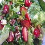 Romaine salad with tomatoes and bacons
