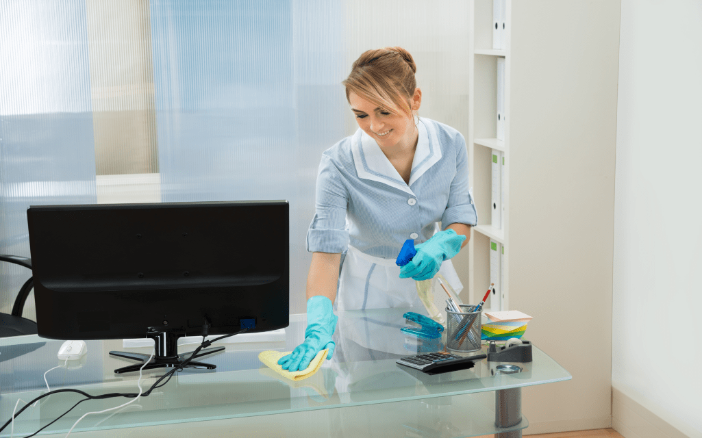 Logical ways To Clean The Office Mess