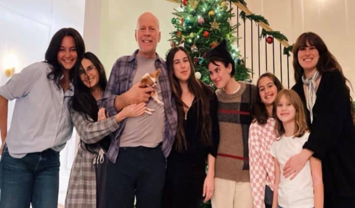 Bruce Willis celebrates Christmas with his family