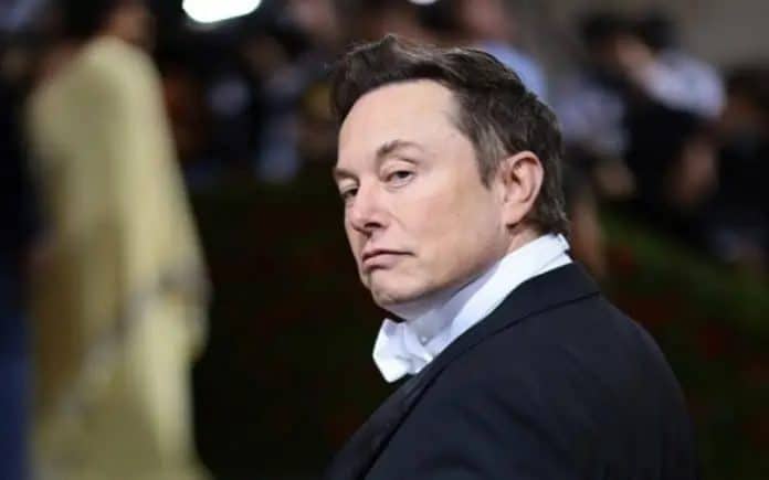 Elon Musk fights ChatGPT
