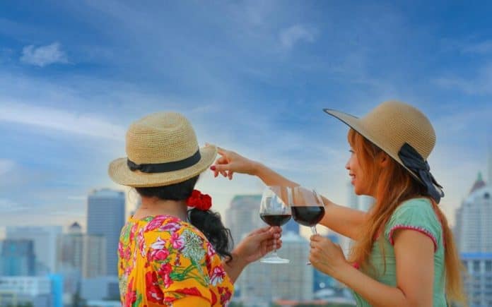 Explore the Luxurious Marina Bay Sky Bar