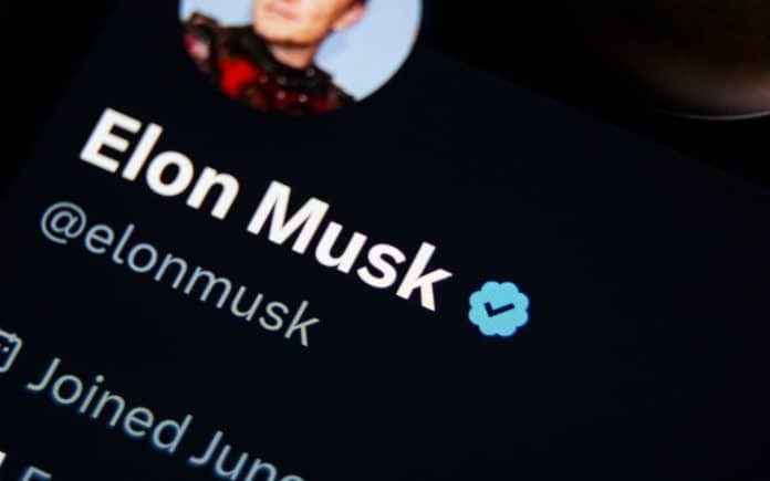 Musk to remove the blue verification badges on Twitter